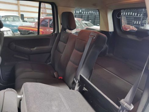 Used 2010 Ford Explorer XLT image 9