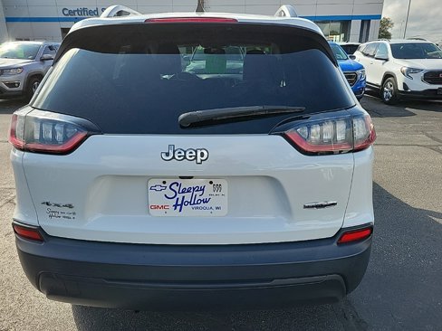 Used 2019 Jeep Cherokee Latitude Plus w/ Cold Weather Group image 4