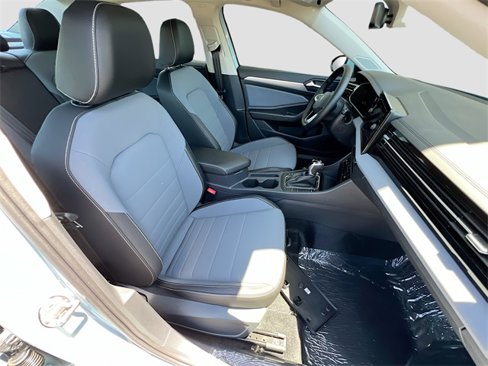New 2025 Volkswagen Jetta SE image 27