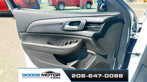 Used 2016 Chevrolet Malibu LT image 18