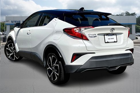 Used 2020 Toyota C-HR XLE image 4