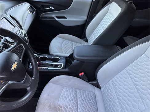 Used 2020 Chevrolet Equinox LS w/ LS Convenience Package image 5