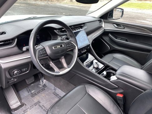 Used 2022 Jeep Grand Cherokee Limited image 12