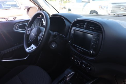Used 2023 Kia Soul LX w/ LX Technology Package image 20