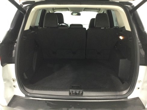 Used 2017 Ford Escape Titanium image 16