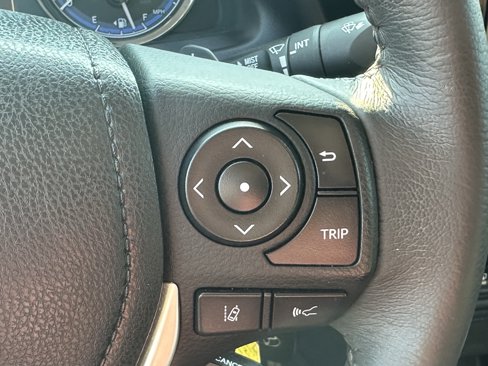 Used 2018 Toyota Corolla L image 25