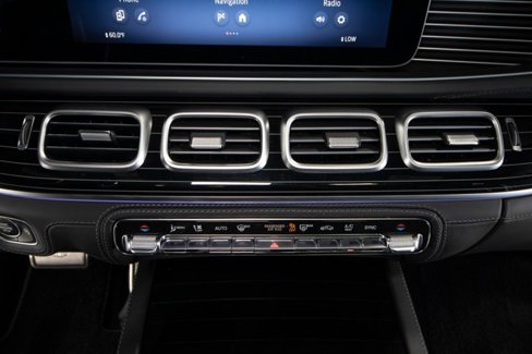 Used 2024 Mercedes-Benz Maybach GLS 600 image 27