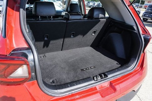 Used 2022 Hyundai Venue Limited image 7
