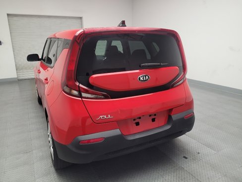 Used 2020 Kia Soul LX image 6