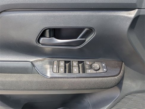 Used 2025 Nissan Kicks S w/ Charging Package image 12