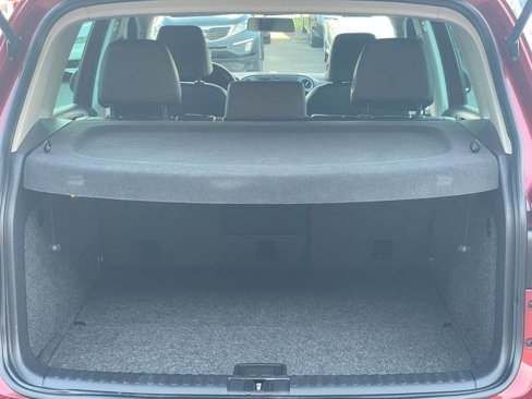 Used 2012 Volkswagen Tiguan SE image 26