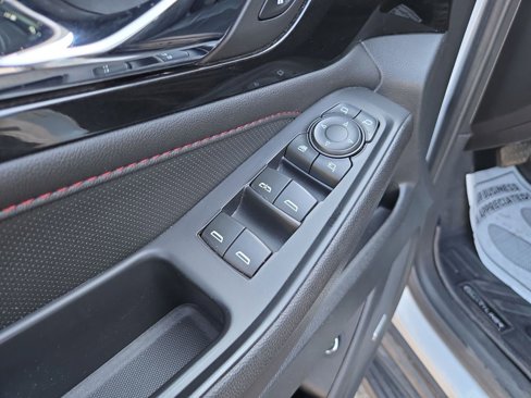 Used 2022 Chevrolet Traverse RS image 13
