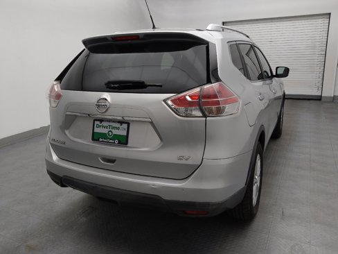 Used 2016 Nissan Rogue SV image 7