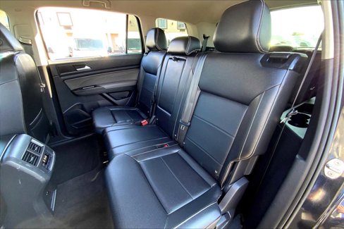 Used 2021 Volkswagen Atlas SE image 18