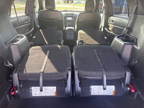 Used 2018 Ford Explorer XLT w/ Equipment Group 202A image 10