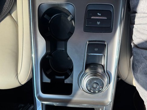 Used 2022 Ford Edge Titanium image 31