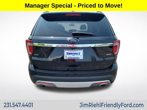 Used 2017 Ford Explorer XLT w/ Equipment Group 202A image 4