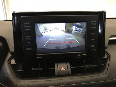 Certified 2021 Toyota RAV4 LE image 21