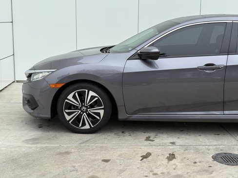Used 2018 Honda Civic EX-T image 5