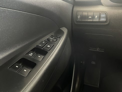 Used 2020 Hyundai Tucson SE image 31