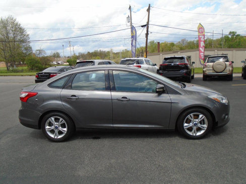 Used 2014 Ford Focus SE image 3