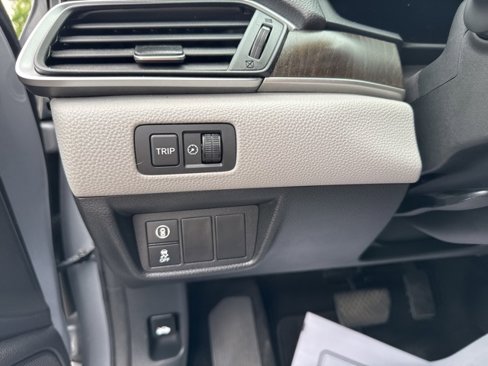 Used 2019 Honda Accord EX image 16