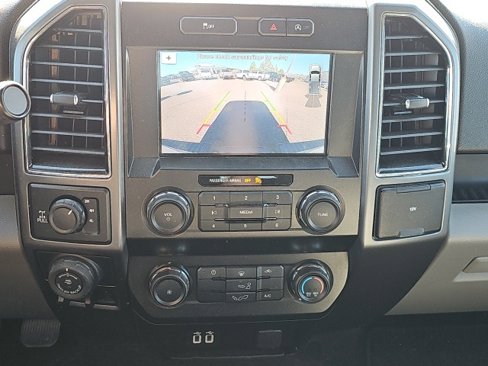 Used 2019 Ford F150 XLT w/ Trailer Tow Package image 9