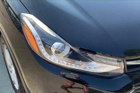 Used 2019 Chevrolet Trax LT w/ LT Convenience Package image 26