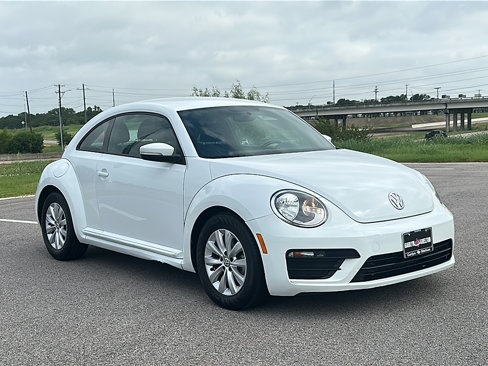 Used 2019 Volkswagen Beetle 2.0T S image 10