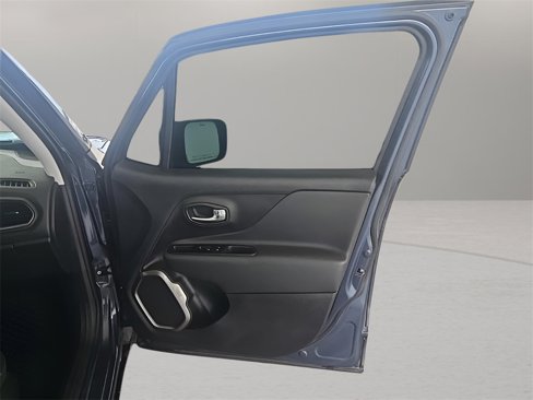 Used 2022 Jeep Renegade Latitude image 18