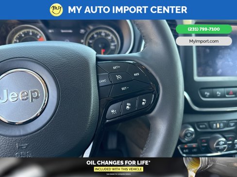 Used 2023 Jeep Cherokee Altitude Lux image 16