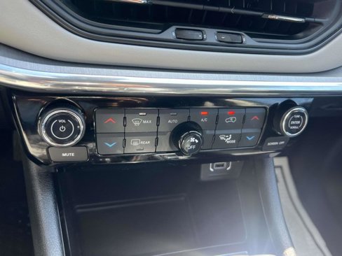 Certified 2022 Jeep Compass Limited image 28