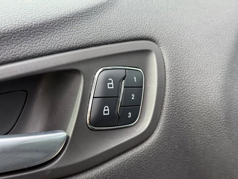 Used 2016 Ford Escape Titanium image 15