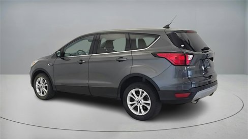 Used 2019 Ford Escape SE image 5