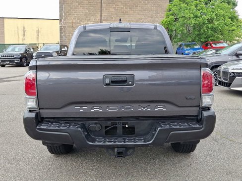Used 2021 Toyota Tacoma TRD Off-Road image 5