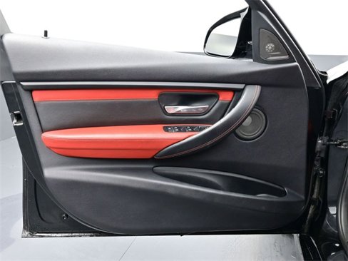 Used 2016 BMW M3 image 7