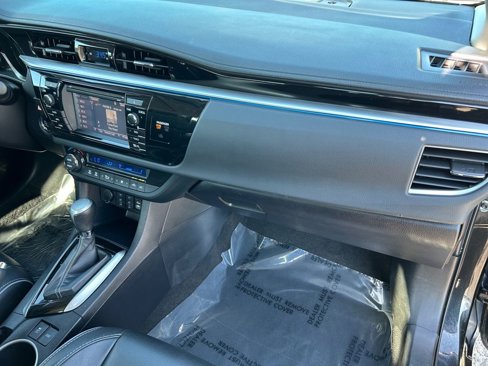 Used 2016 Toyota Corolla S Premium image 25