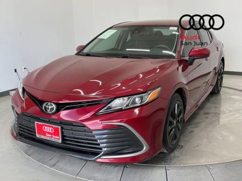 Used 2021 Toyota Camry LE w/ Carpet Mat Package (TMS) image 15