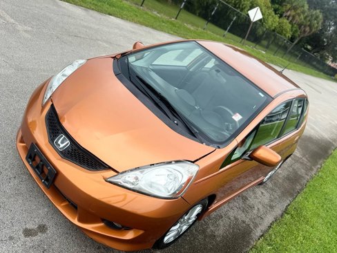 Used 2011 Honda Fit Sport image 6