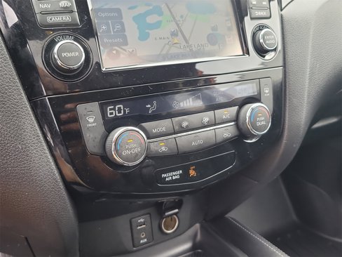 Used 2017 Nissan Rogue Sport SL w/ SL Premium Package image 25