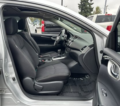 Used 2017 Nissan Sentra SV w/ Style Package image 9