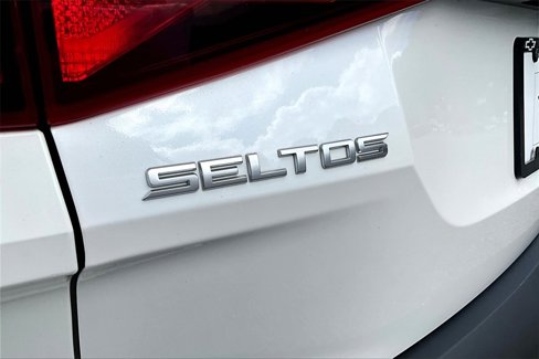Used 2022 Kia Seltos LX image 23