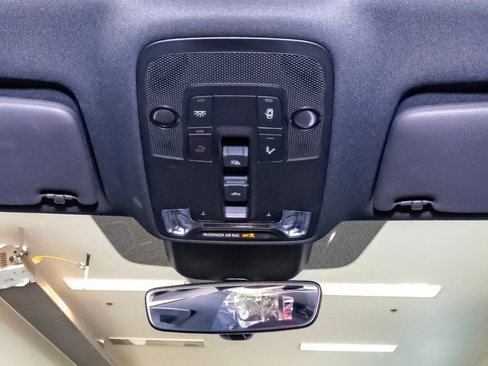 Certified 2025 Audi Q3 2.0T Premium image 18