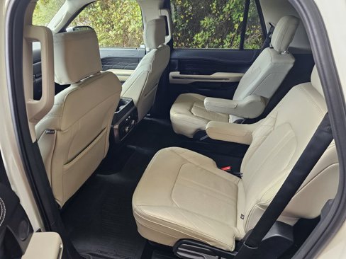 Used 2020 Ford Expedition Platinum image 26