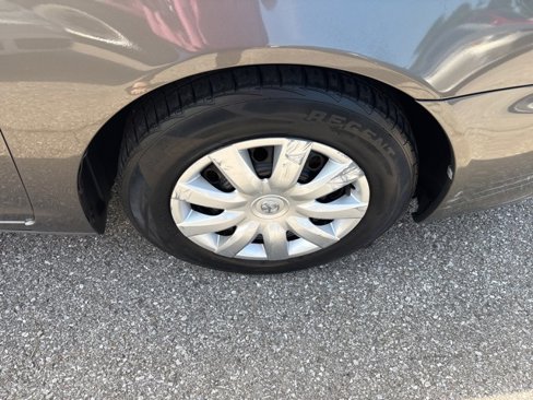 Used 2005 Toyota Camry LE image 26