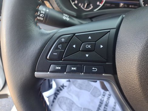 Used 2024 Nissan Sentra SR w/ SR Premium Package image 21