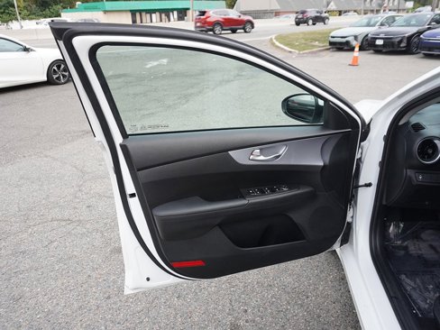 Used 2023 Kia Forte LXS image 17