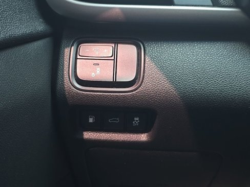 Used 2018 Kia Optima LX image 12