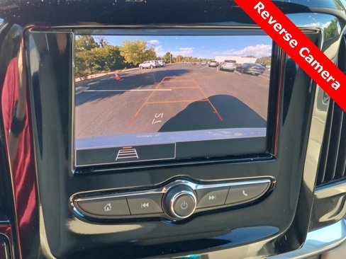 Used 2022 Chevrolet Traverse LS image 11
