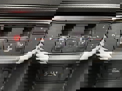 Used 2024 GMC Terrain SLE image 41